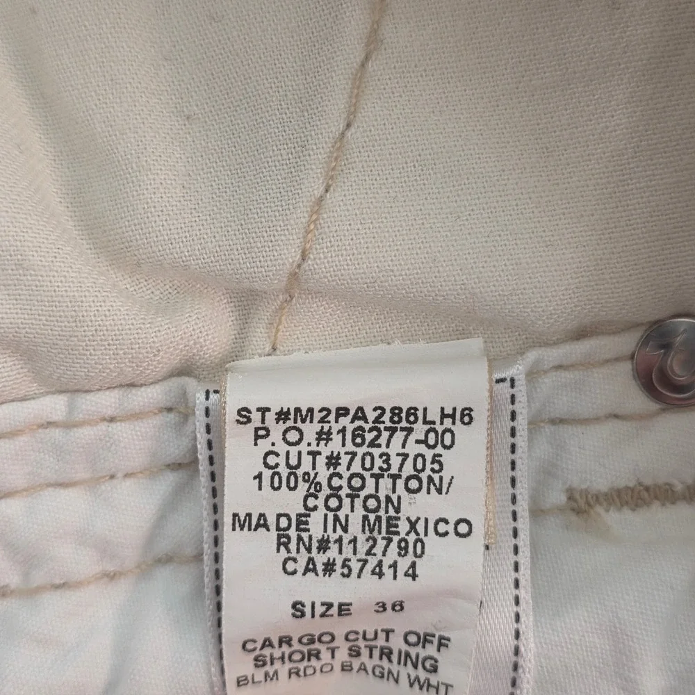 True Religion Mens White Cargo‎ Shorts Big T Contrast Stitch Frayed Hem Size 36